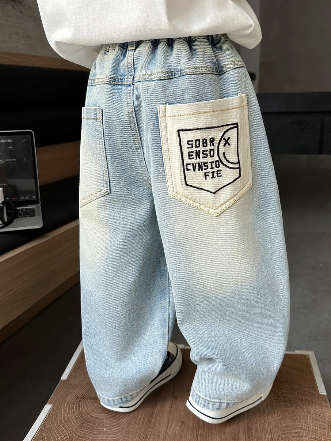 

Spring Sle Light Blue Denim Jeans Loose Fit Casual Pants for Boys Children's Faionable Trousers High Waist Cotton Blend