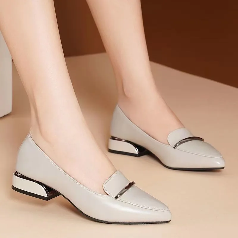 

2025 New Autumn/Winter Soft Leather Women Coarse Heel Pointed Low Heel Shoe Comfortable Soft Leather Shallow Mouth Single Shoes