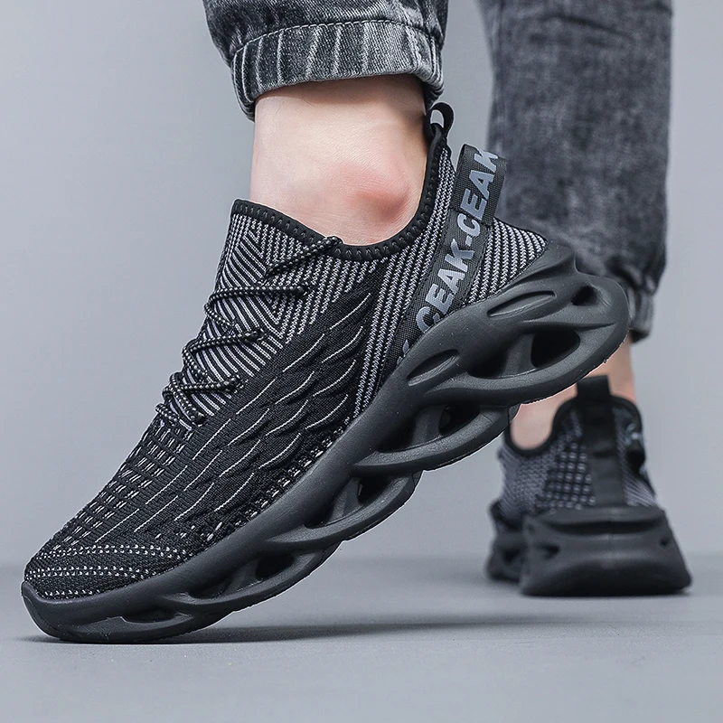 

Men Casual Sport Shoes Light Sneakers Outdoor Breathable Mesh Black Running Shoes Athletic Jogging Tennis Shoes