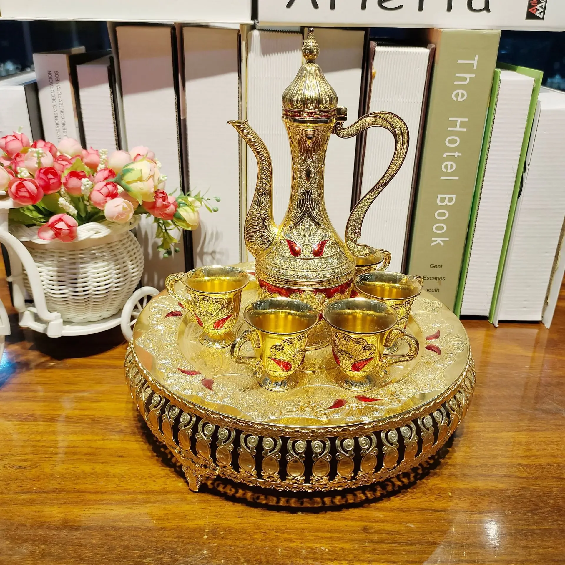 

New Middle East Peacock Flower Tray Wine Metal Wine Creative Peacock Pattern Liquor Suit Home Wedding Wine Hicks