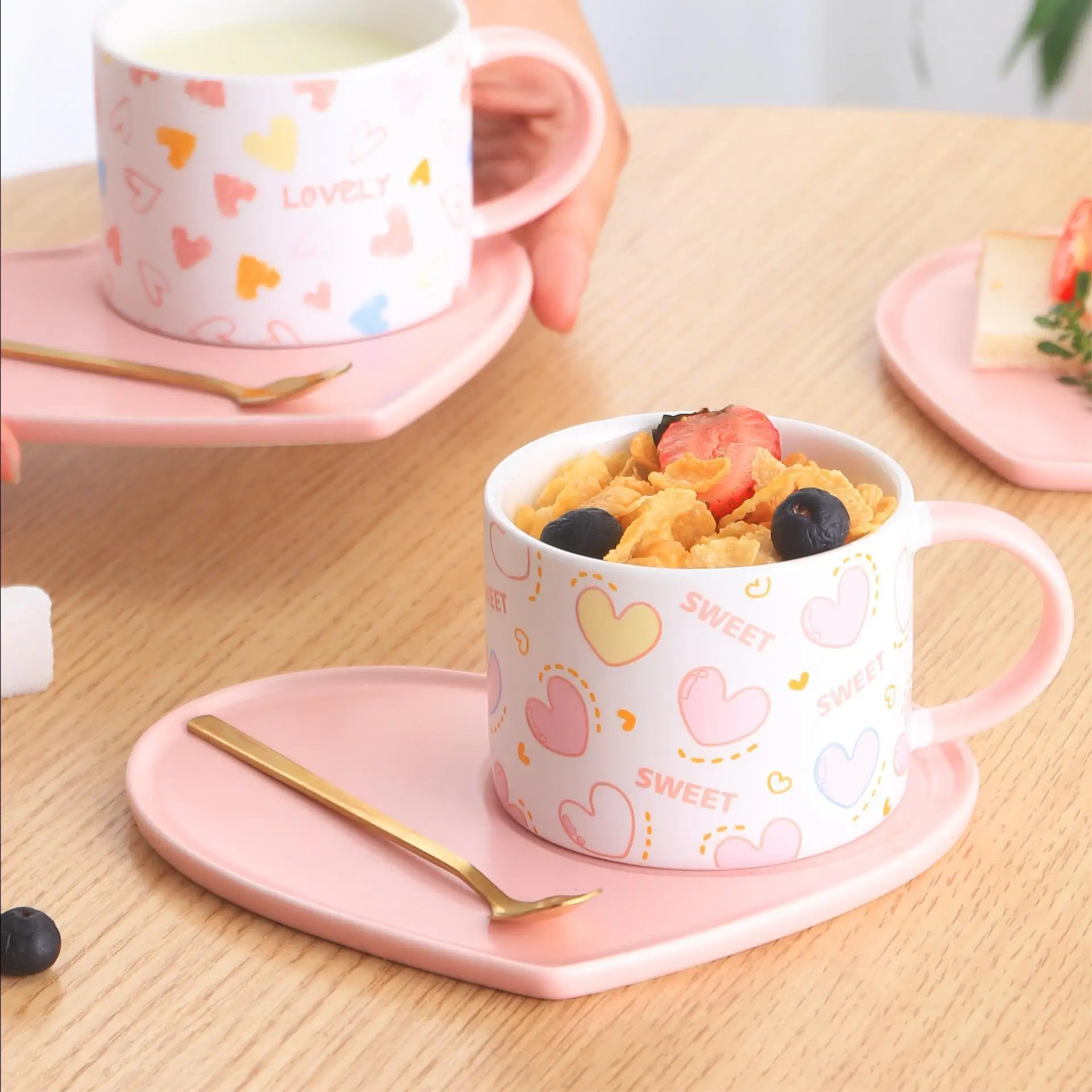 Pink Cute Ceramic Coffee Cup Saucer Sets Love Heart Style Plate With Spoon Couple Pair Cup And Dish Set Home Office Coffee Cup