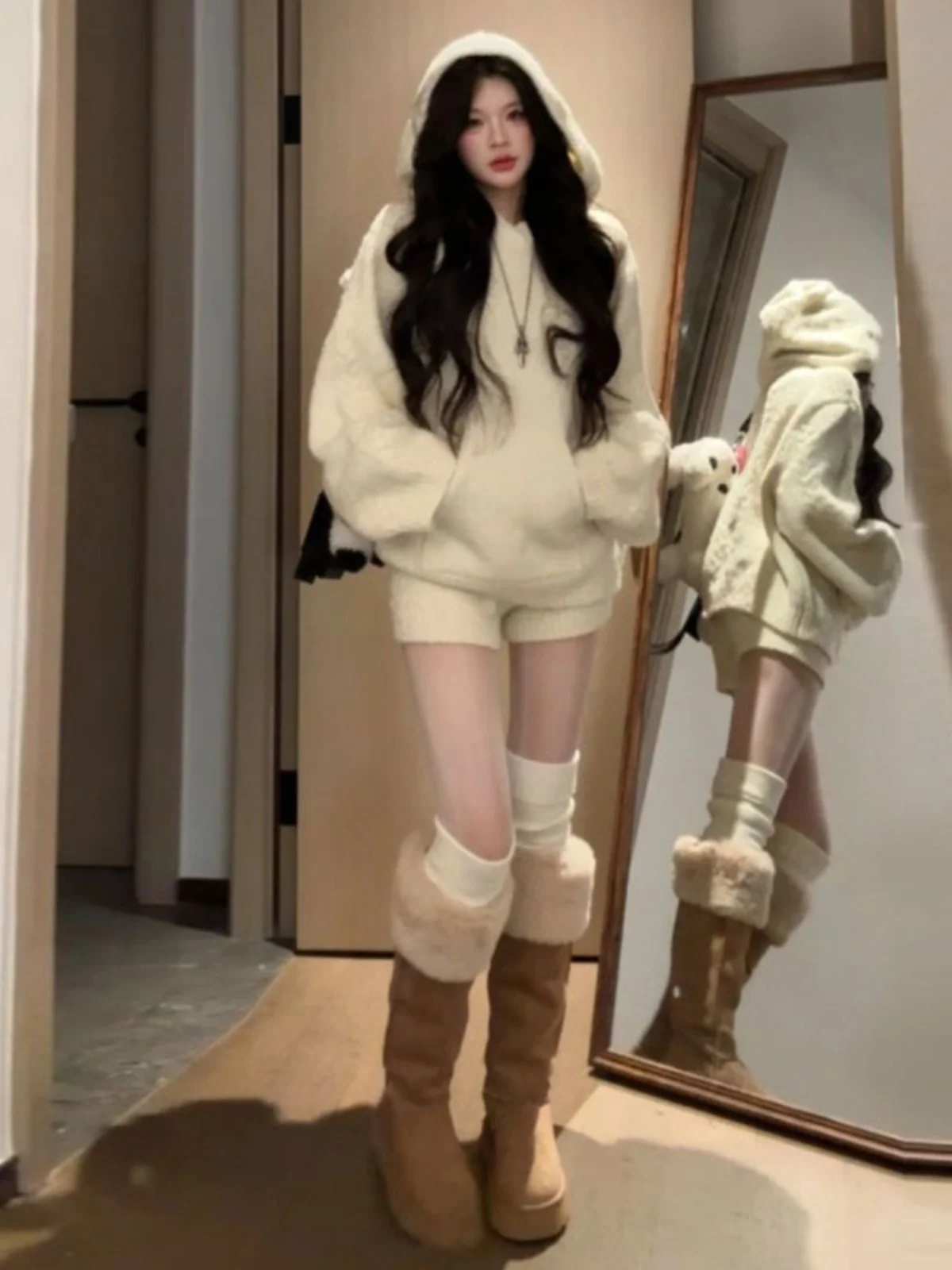 

Korean Style Lazy Fashion Knitted Hat Sweatshirt Short Pants Two-Piece Set Warm Cotton Long Sleeve Loose Fit Autumn Wear