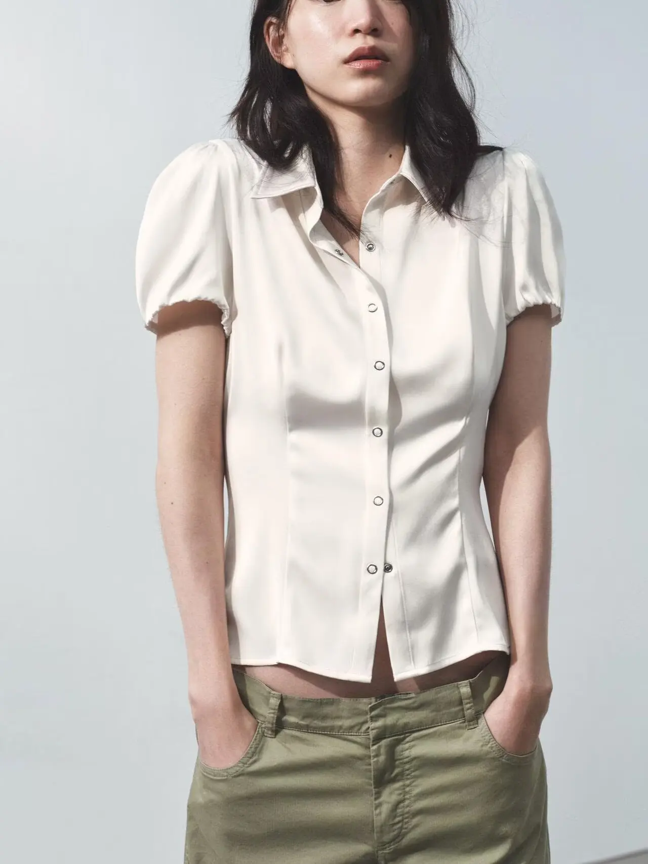 

Silk Satin Feel Shirt New Summer Collection Women's Fashion 18-25 Years Old 2026 Seasonal Ethnic Stage Costume