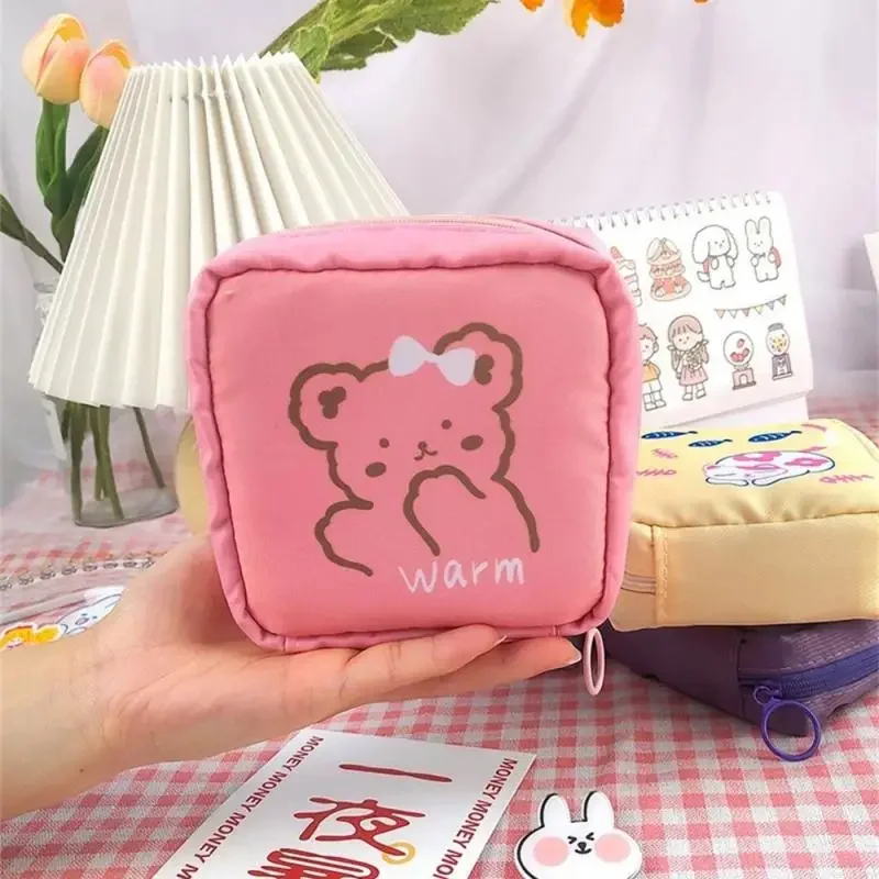 Saco de Armazenamento Kawaii para Mulheres e Meninas, Mini Saco Cosmético, Guardanapos Sanitários, Tampões Saco De Armazenamento, Bolsa de Moedas, Urso Diversos Sacos De Armazenamento