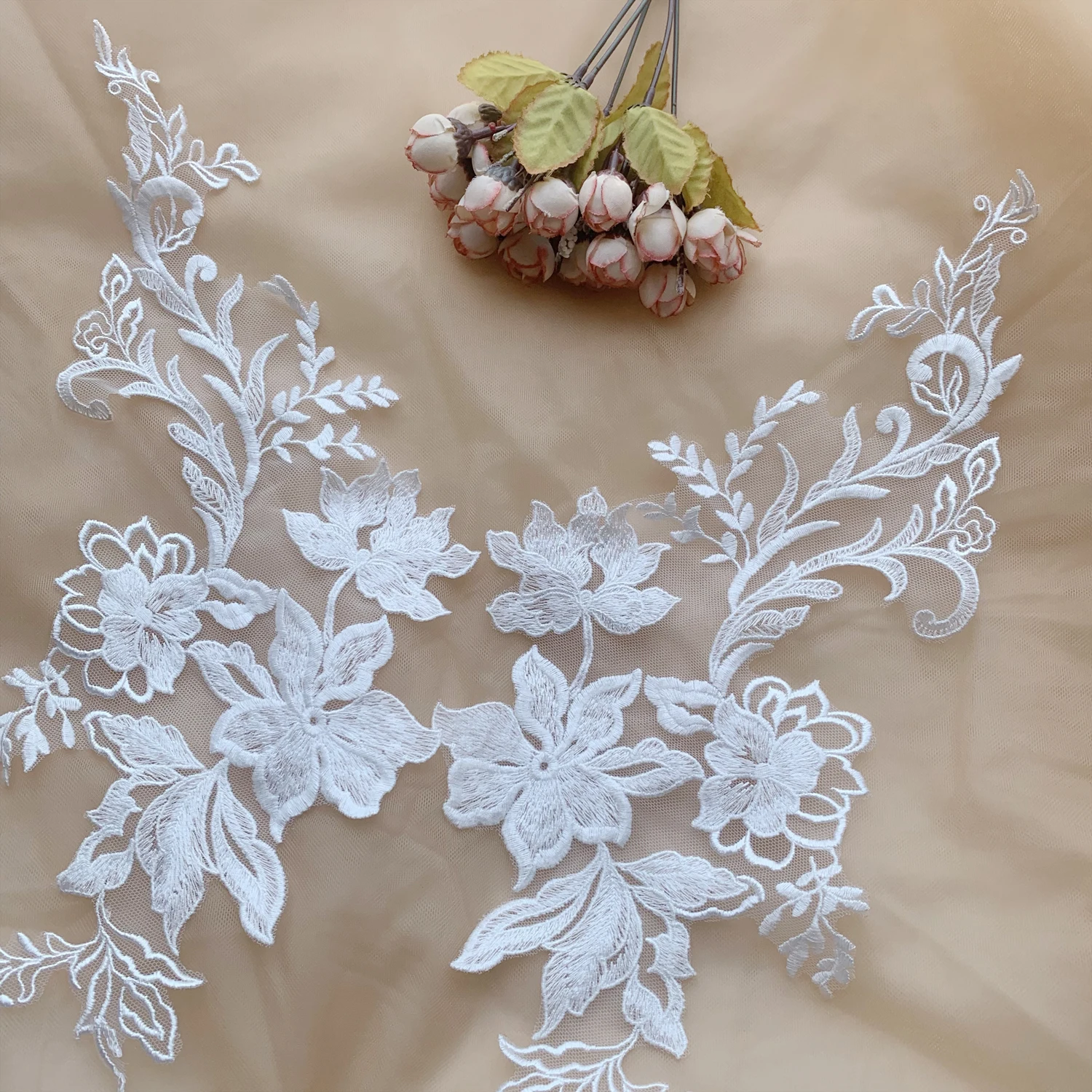 2 Paare. Baumwoll-Rayon-Stickerei-Spitzenapplikation, handgemachte Blume, DIY-Hochzeits-Patch-Material, Spiegelblumen RS2506033 – Detail 6