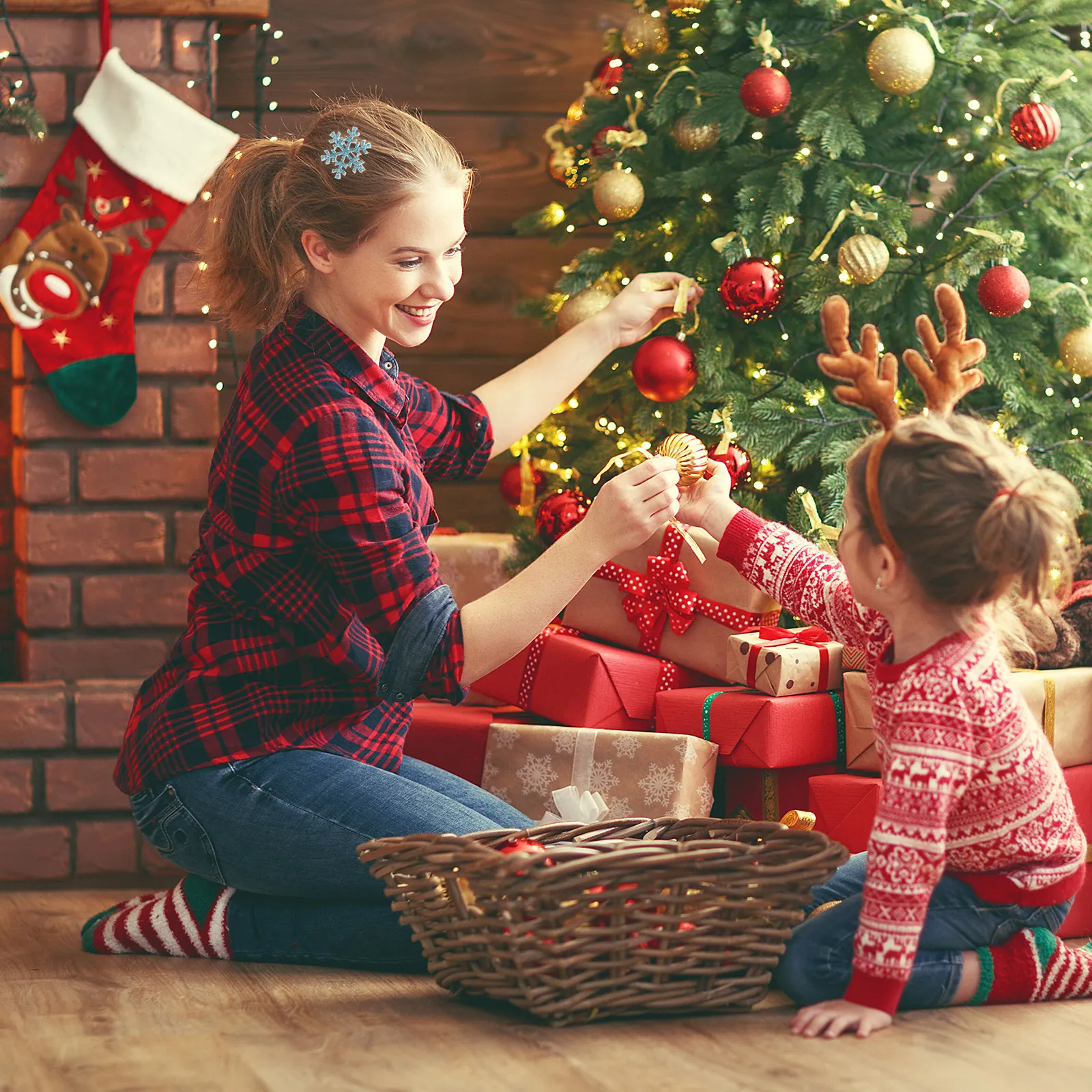 

6Pcs Hairpins Set Premium Metal Clips with Colored Rhinestones for Girls All Hair Types Snowflake Hair Clips