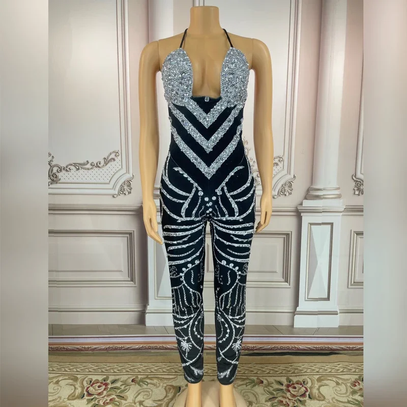 セクシーな黒のベルベットのラインストーンパネルロンパースホルタージャンプスーツポールダンス衣装女性ステージフェスティバル衣装絶賛服 XS4947