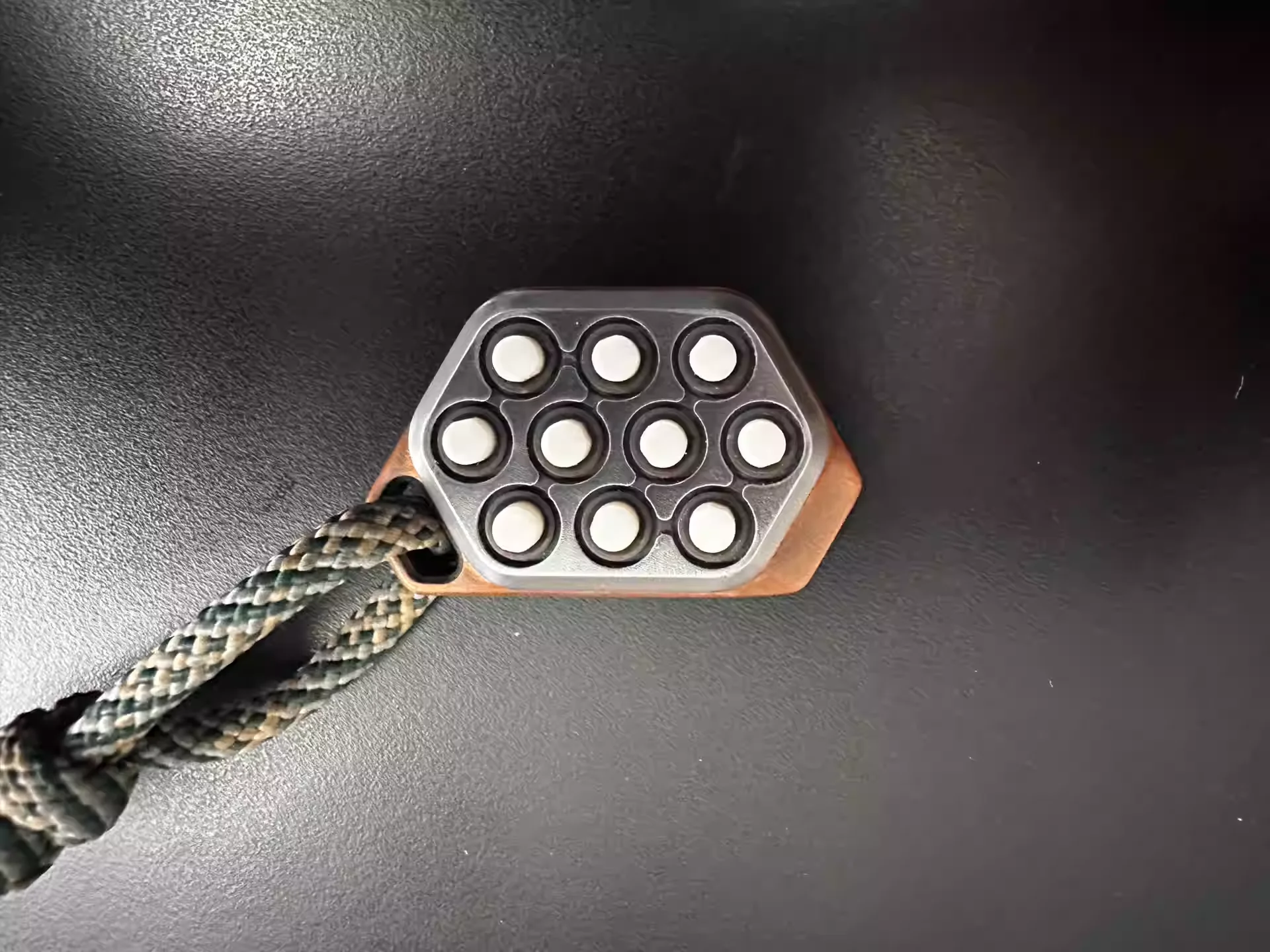 

Lautie Explosive Puffer Press Toy edc Purple copper material