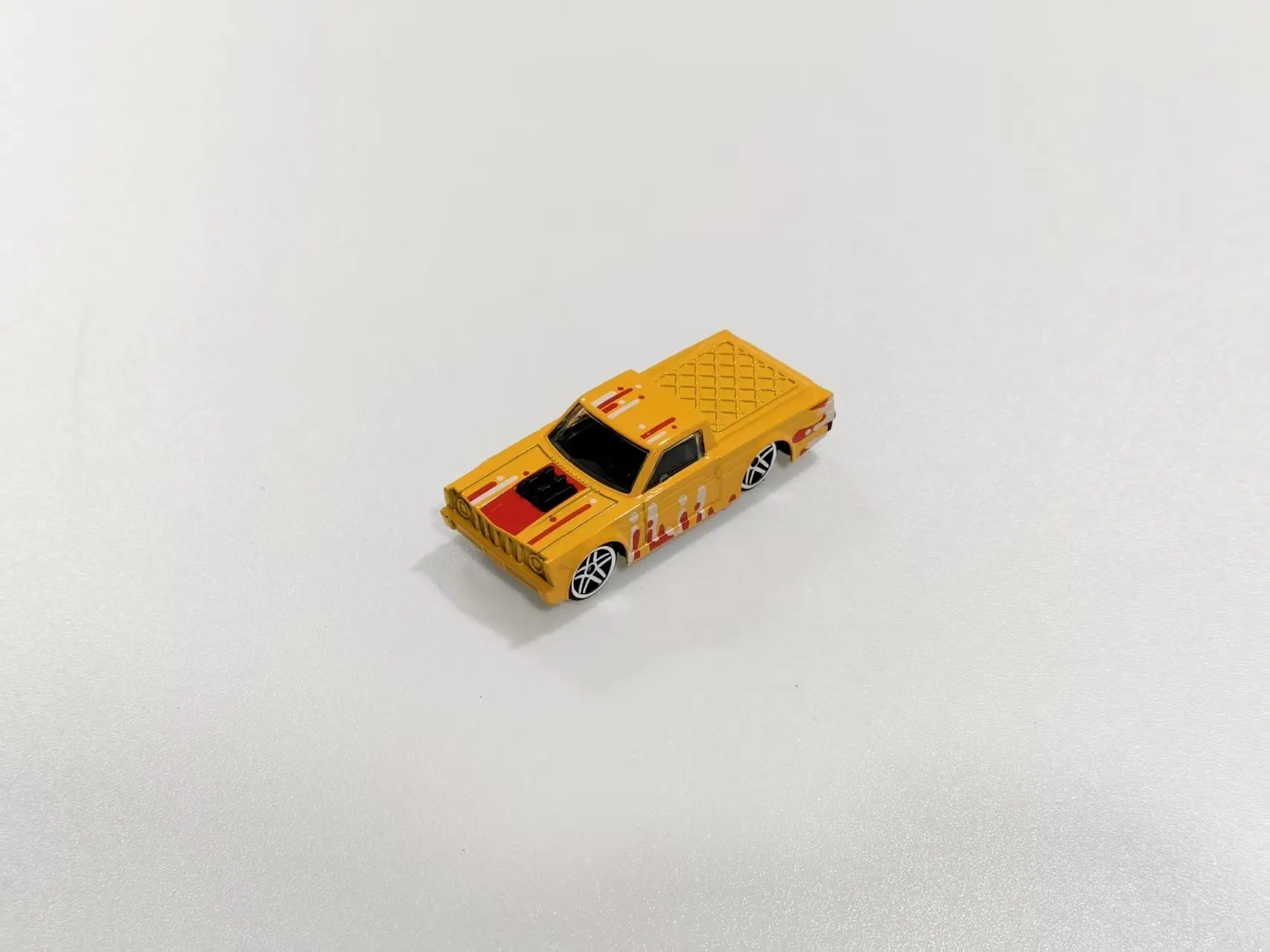 (En boîte) voiture jouet de supercar de course à l'échelle 1/64, moulage sous pression en métal, jouet pour garçon, voiture à inertie