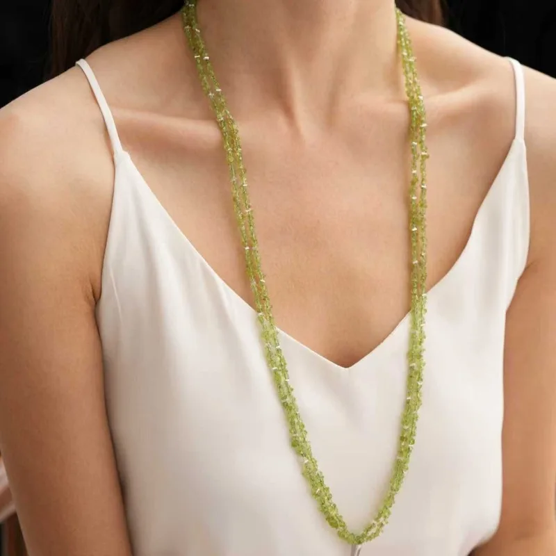 

Fresh and Natural Niche Design Necklace, Natural Olivine Broken Silver Collarbone Chain, Beaded Sweater Chain Jewelry.