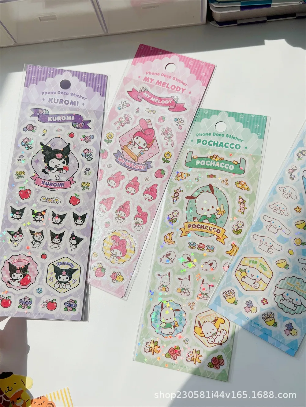 7 Stück niedliche Cartoon-Laser-Aufkleber, Hello Kitty, My Melody, Pochacco, Cinnamoroll, Kuromi, selbstklebend, DIY, Tagebuch, Sammelalbum, Telefondekoration – Detail 4
