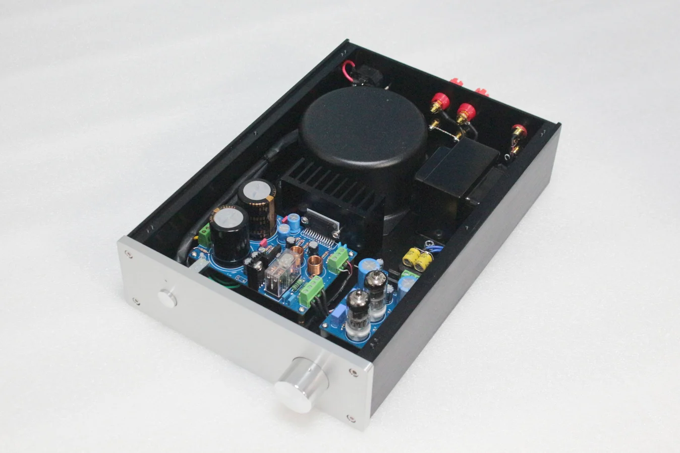 

Finished HIFI stereo Merge power amplifier with 6J1 electronic tube preamp