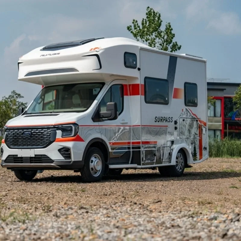 RV con diseño de cama frontal inteligente conservada