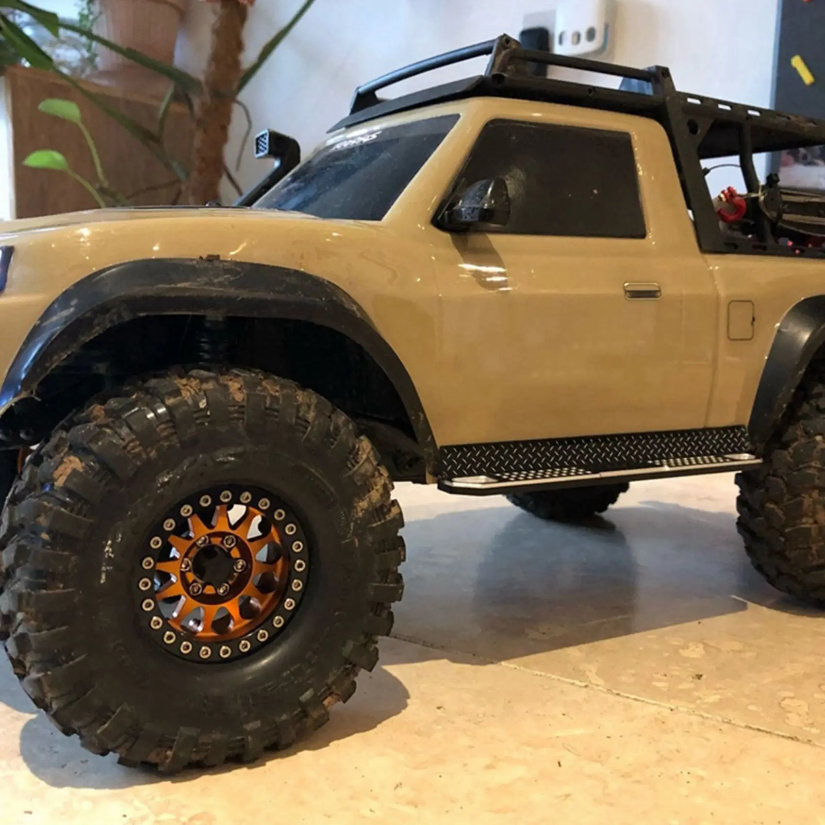 

DELAM-8PCS Алюминиевый центральный колпачок обода колеса радиоуправляемого автомобиля, гайка M4 для 1/10 RC Crawler Axial SCX10 90046 Traxxas TRX4 D90 Tamiya MST,A