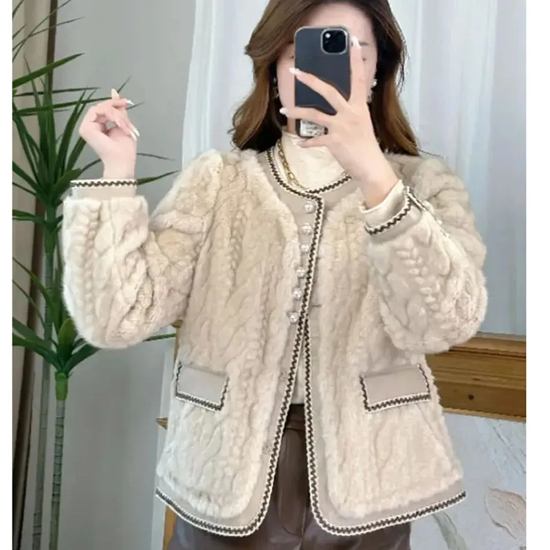 

Ladies Fashion Round Neck Fur Tops Jacket Autumn Winter Women High End Short Faux Fur Coat Korean Female Patchwork Plush Outwear