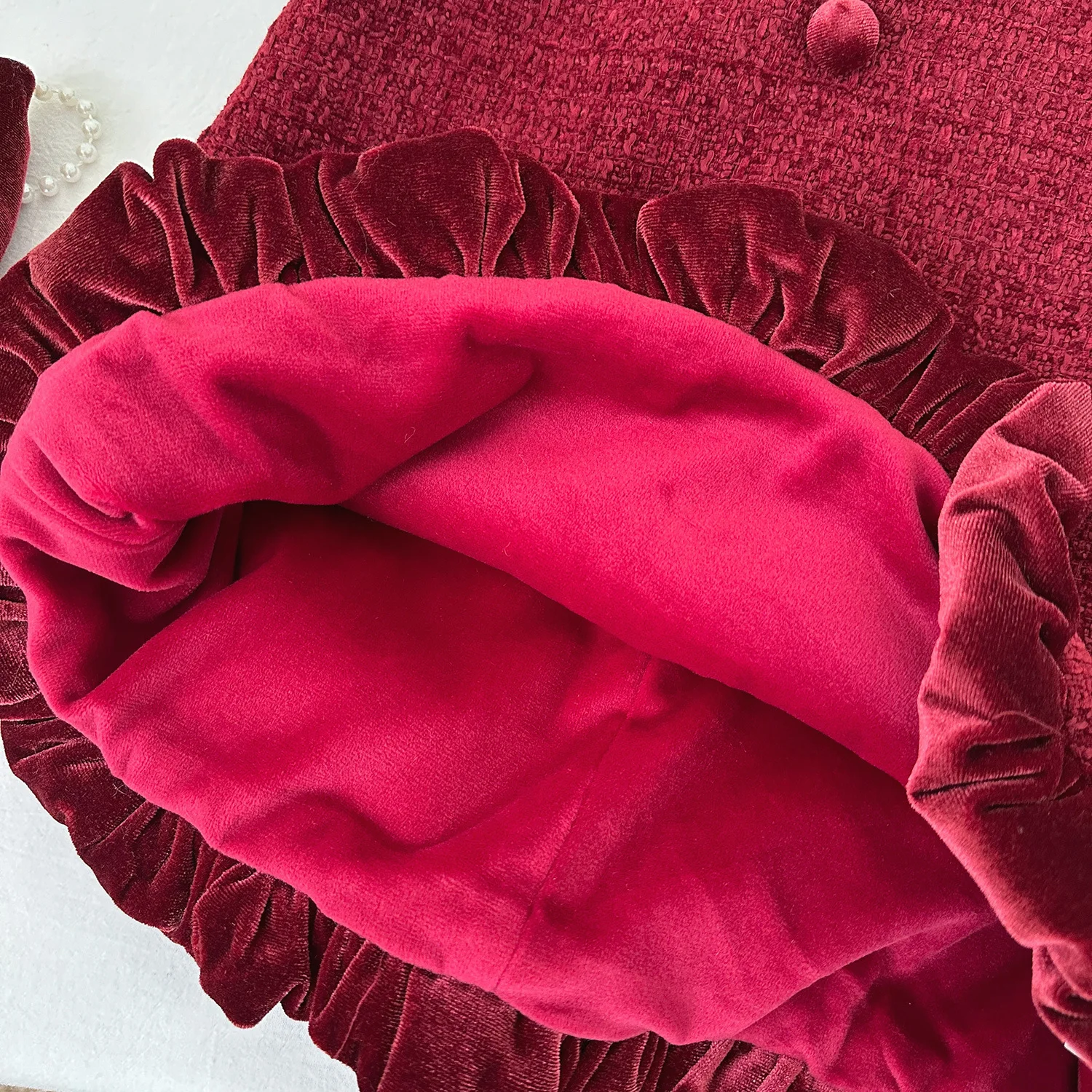 فستان بناتي شتوي كوري موديل 2025 بدون أكمام مبطن باللون الأحمر وياقة لطيفة فستان صيفي بطبقات أساسية سميكة ودافئة للأطفال الصغار #4