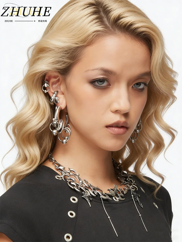 

Bold Copper Jewelry Accessories: Unisex Chunky Earrings for Men and Women, Artistic Irregular Metal Structure, Eye-Catching Dail