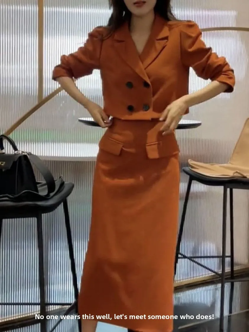 

Женский приталенный костюм: пиджак на двубортной застежке, юбка с завышенной талией, брюки из полиэстера с длинными рукавами для молодых женщин