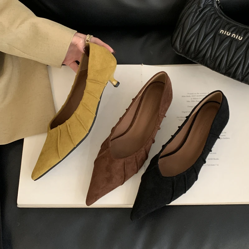 

SUOJIALUN Autumn New Brand Women Pumps Shoes Fashion Pleated Pointed Toe Shallow Slip On Boat Shoes Thin Low Heel Single Shoes