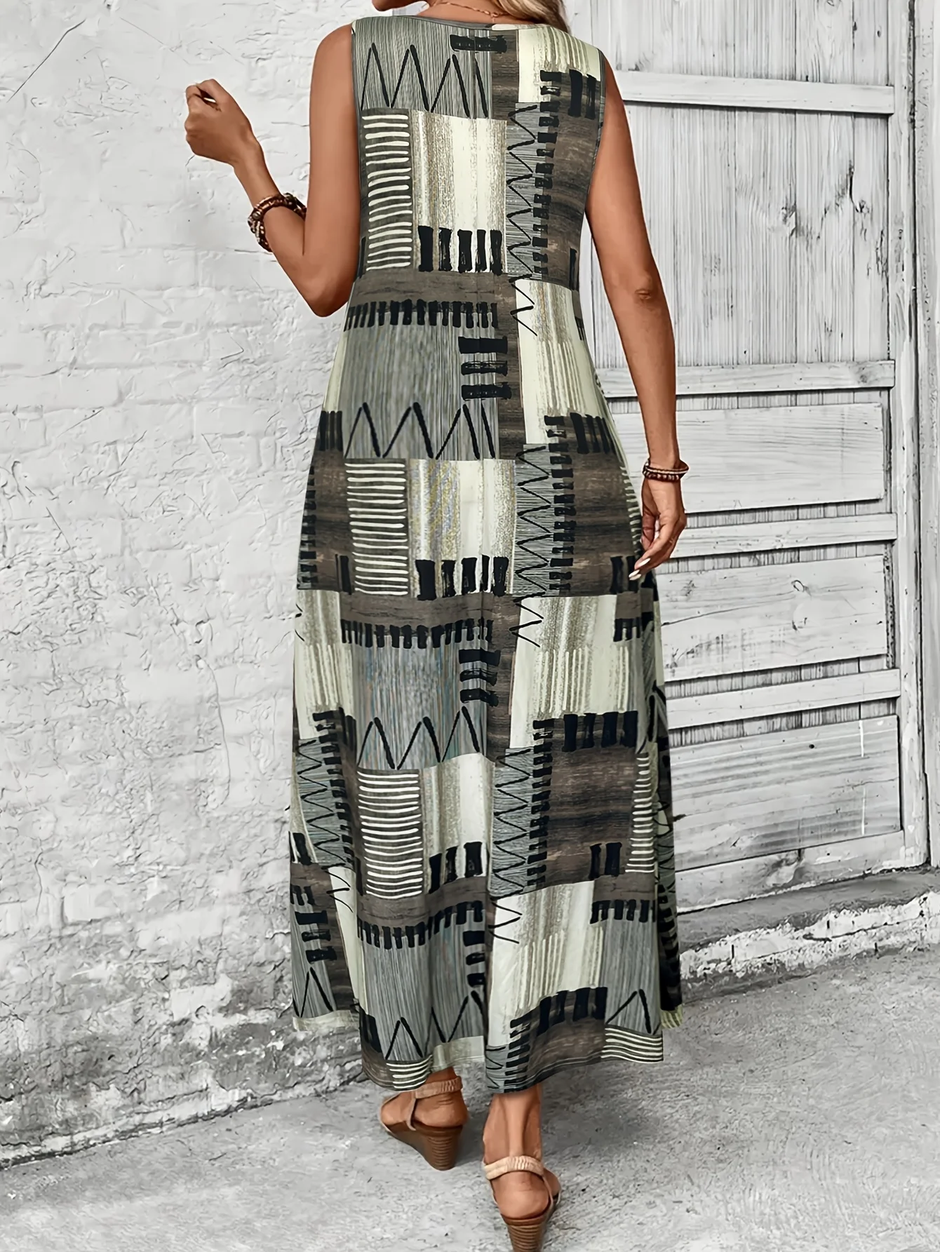 Women Abstract Print Sleeveless Maxi Dress, Round Neck Loose A Line Tank Sundress With Side Pockets,Boho Daily Vacation Dress