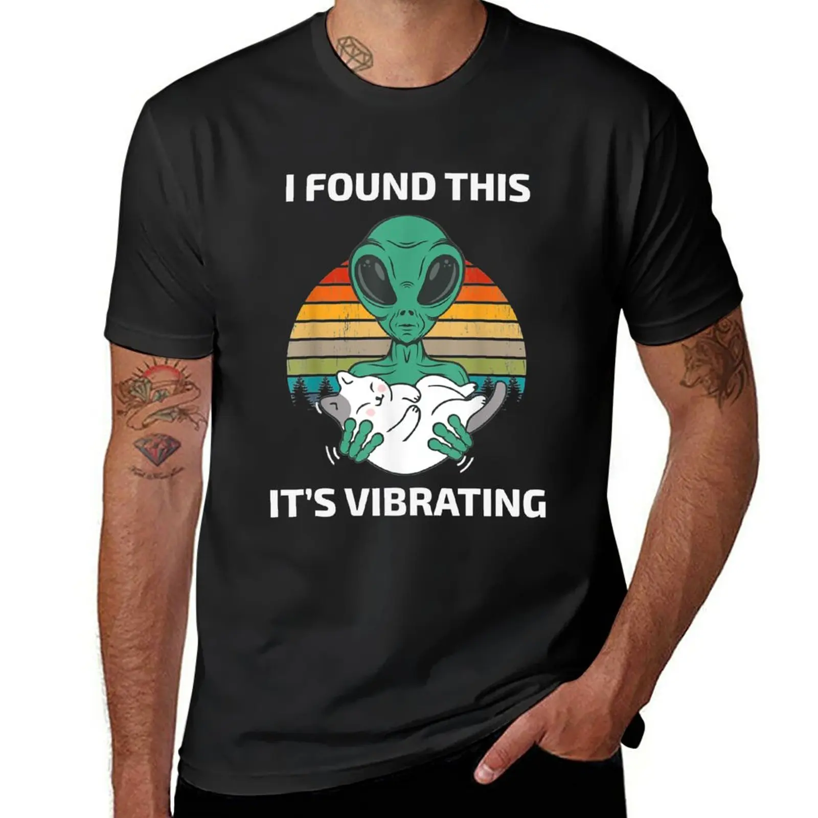 New I Found This It's Vibrating Funny Alien and Cat Vintage Gift T-Shirt blank t shirts Short sleeve anime clothes t shirt men