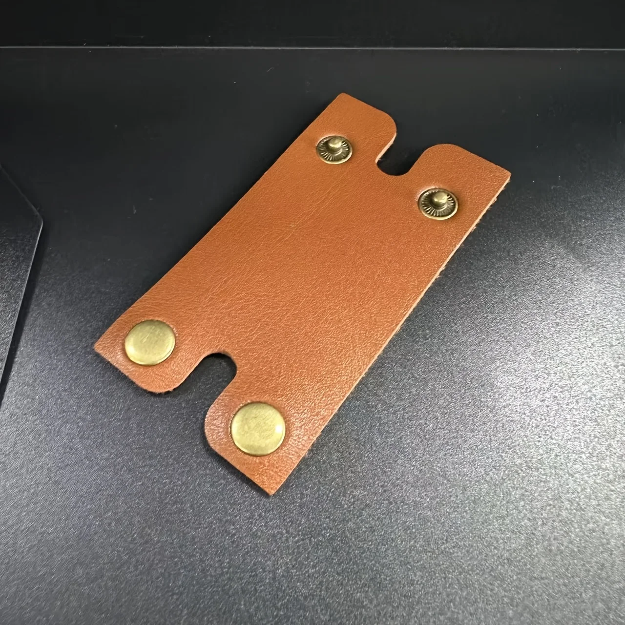 Single Piece Cover for Razor Heads, Designed to Protect Double Edge Razors,Ideal for Men Using Butterfly Shavers,Snap Closure view 5