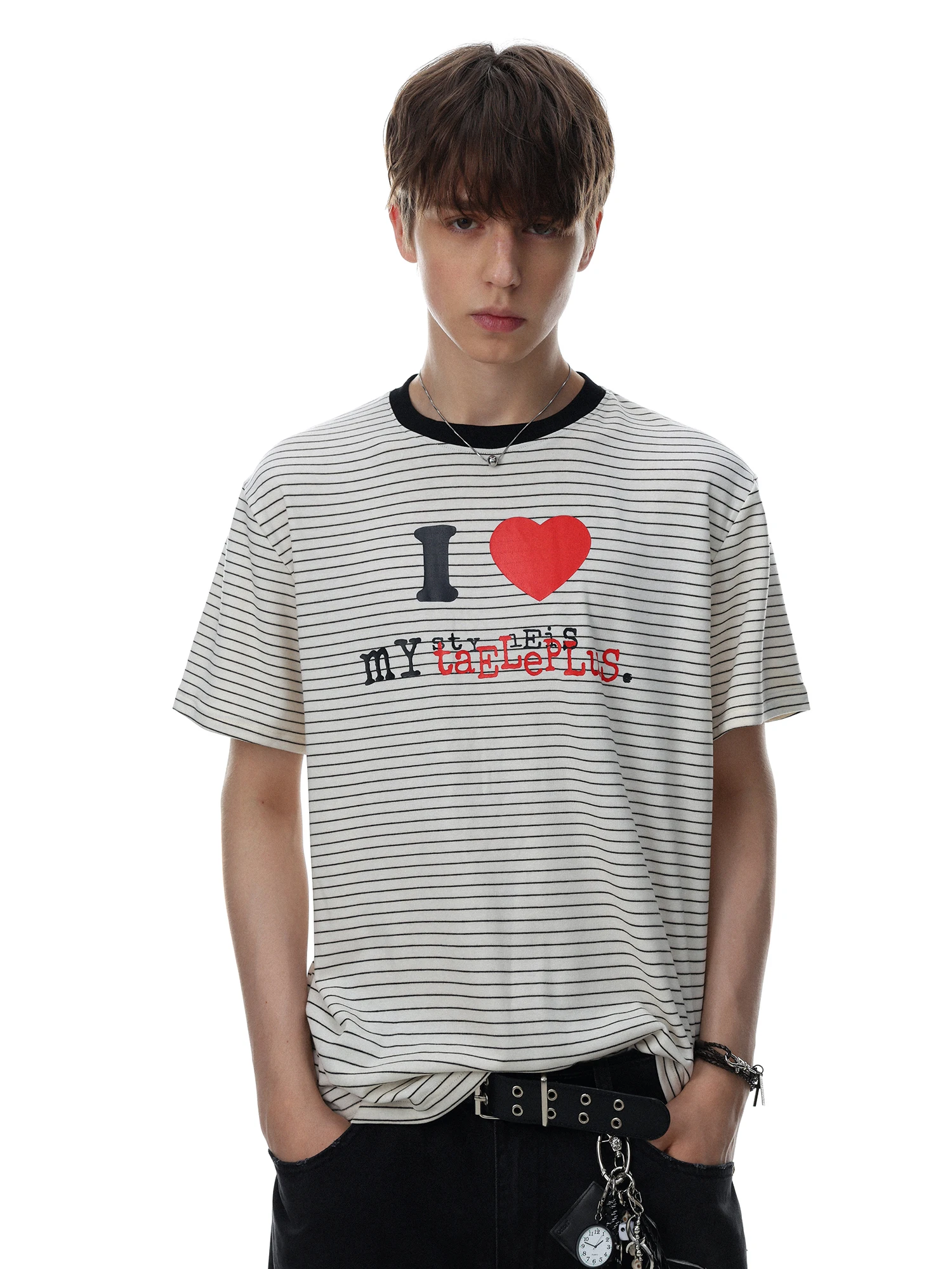 American Retro Striped Heart Print Short Sleeve T-Shirt Unisex Summer Loose Versatile Couple Tops Breathable Comfortable Skin...