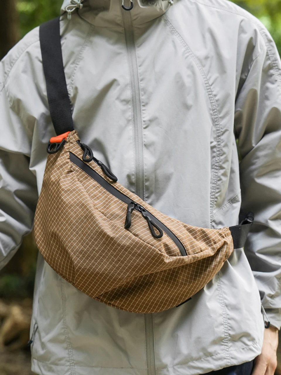 Outdoor Sports Waterproof Men's Backpack Casual Checkered Pattern Single Shoulder Bag for Travel And Climbing Crossbody Bag