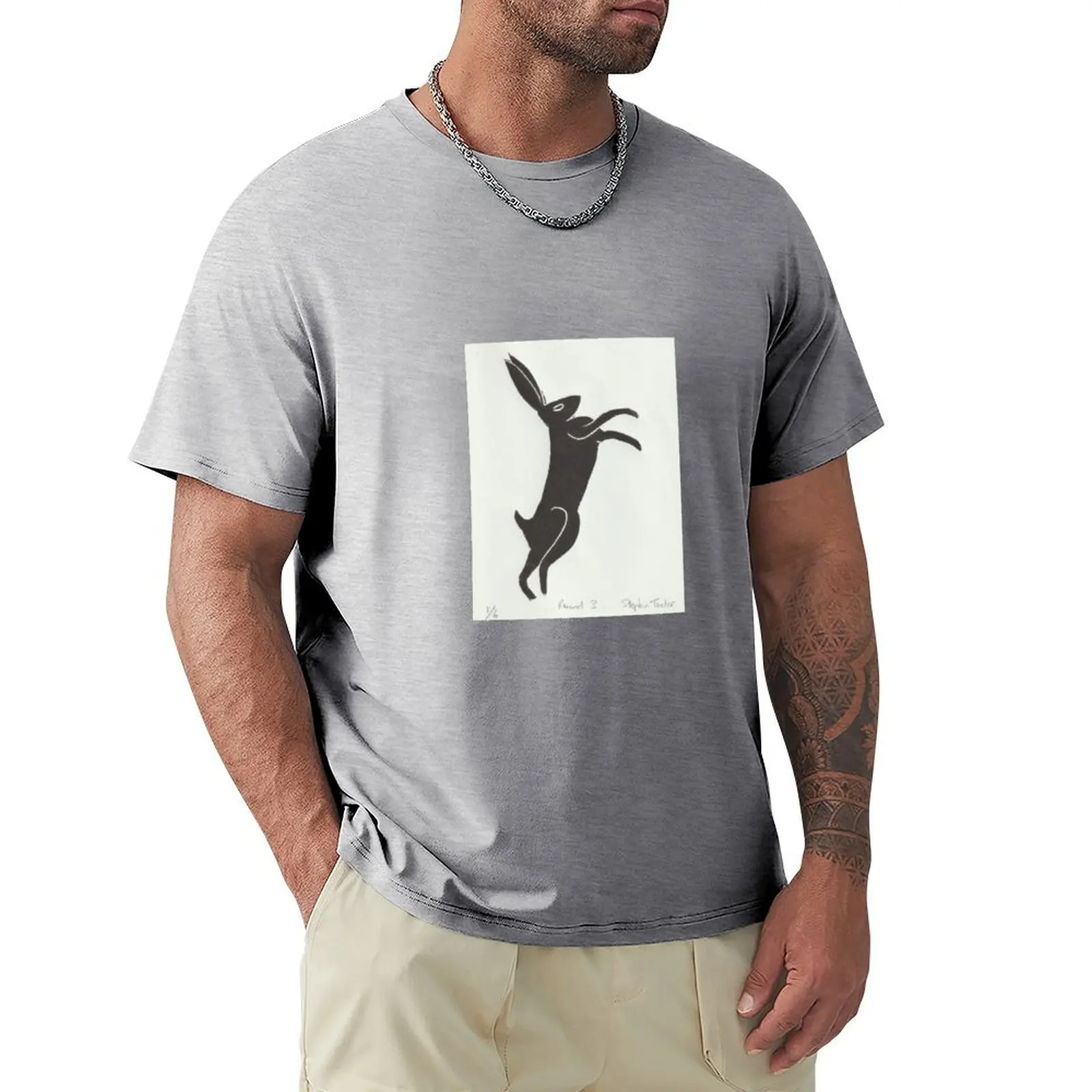 Round 3,,, Boxing Hare stood on her hind legs T-shirt plain for a boy plus sizes workout shirts for men