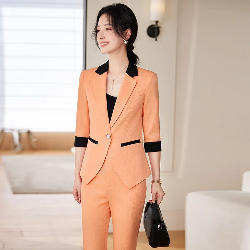 

2024Новый весенне-осенний сезон оранжевого цвета, блейзер с рукавами три четверти, небольшой костюмный воротник и брюки, комплект из двух предметов f