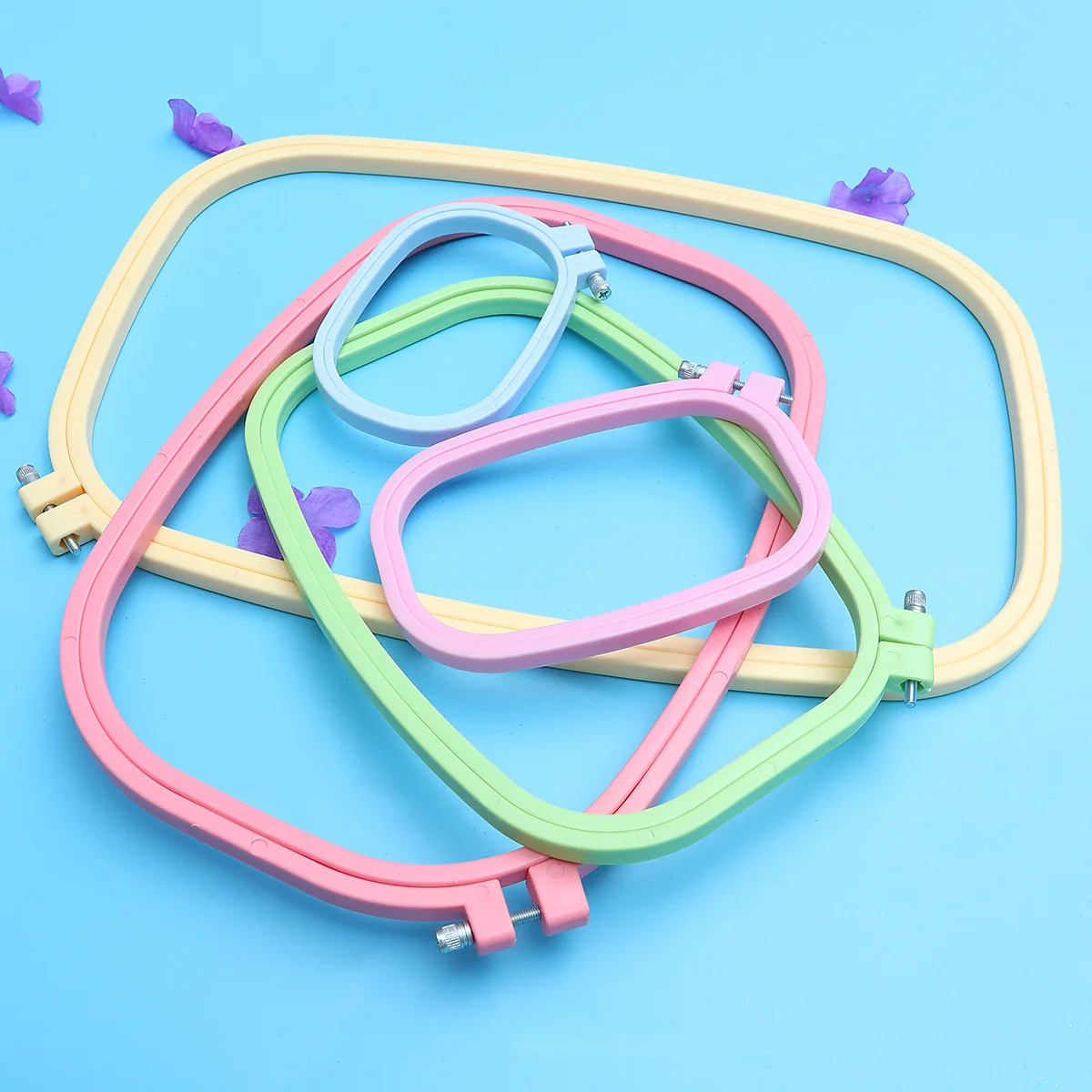 

5Pcs ABS Plastic Square Embroidery Hoops Adjustable Cross Stitch Rings Kit for Beginners Durable Embroidery and Cross Stitch