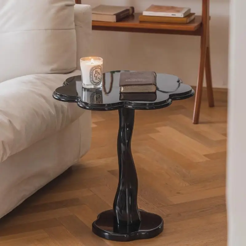 

Nordic French Art Cloud Lace Side Table - Stylish Mini Coffee Table for Living Room Sofa, Retro High-End Aesthetic Design
