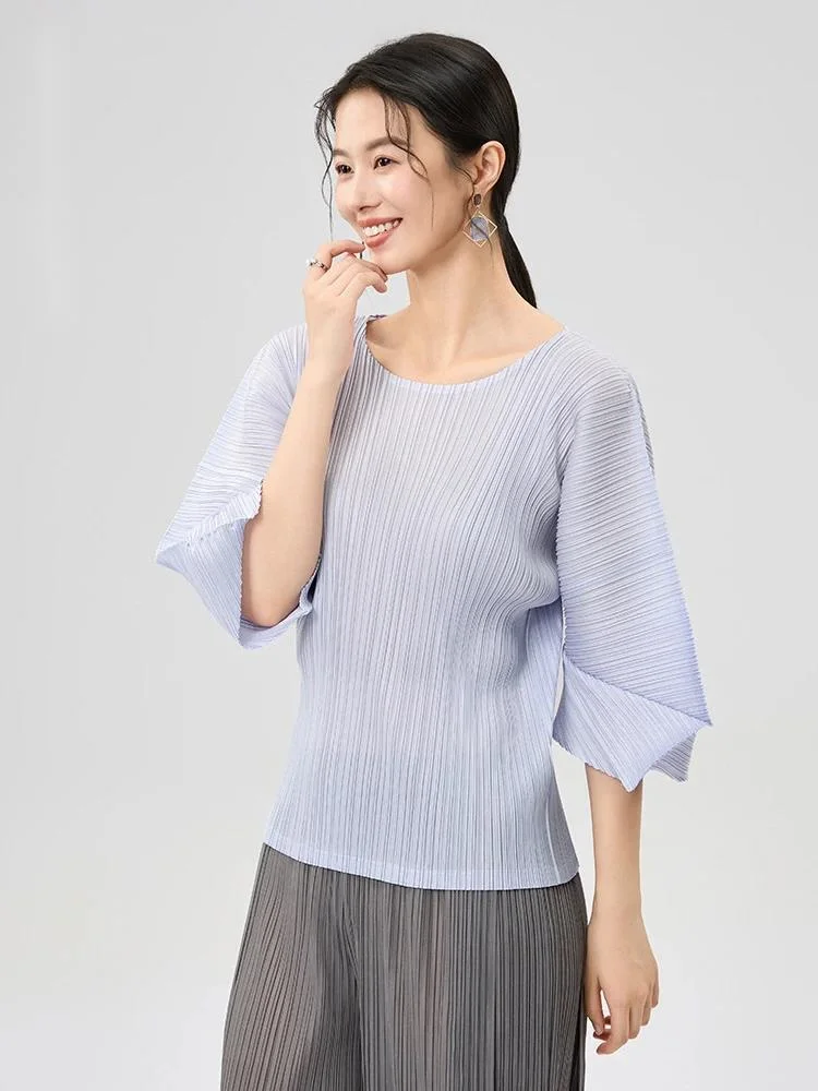 Blue Simple Light Round Neck Three Quarter Sleeve Pleated T-shirt Loose Versatile Casual Women's Tops 2025 Summ PLA3