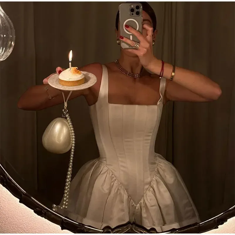 女性用ドレス Aライン エレガント ホワイト サテン ストラップ ミニドレス バレエドレス フレンチ ピュアホワイト ドレス イブニングドレス