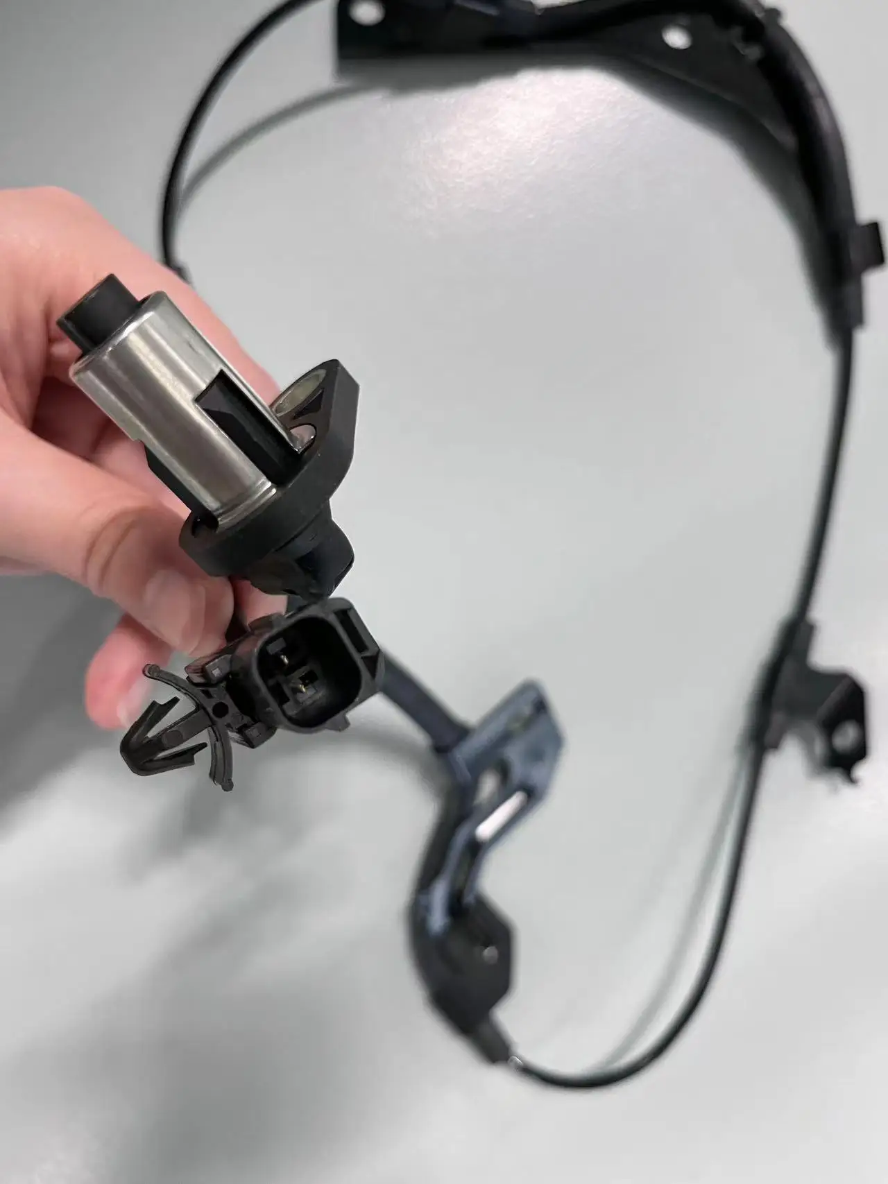 

10x датчик ABS для Mitsubishi PAJERO MONTERO SPORT L200 TRITON STRADA 4670B006