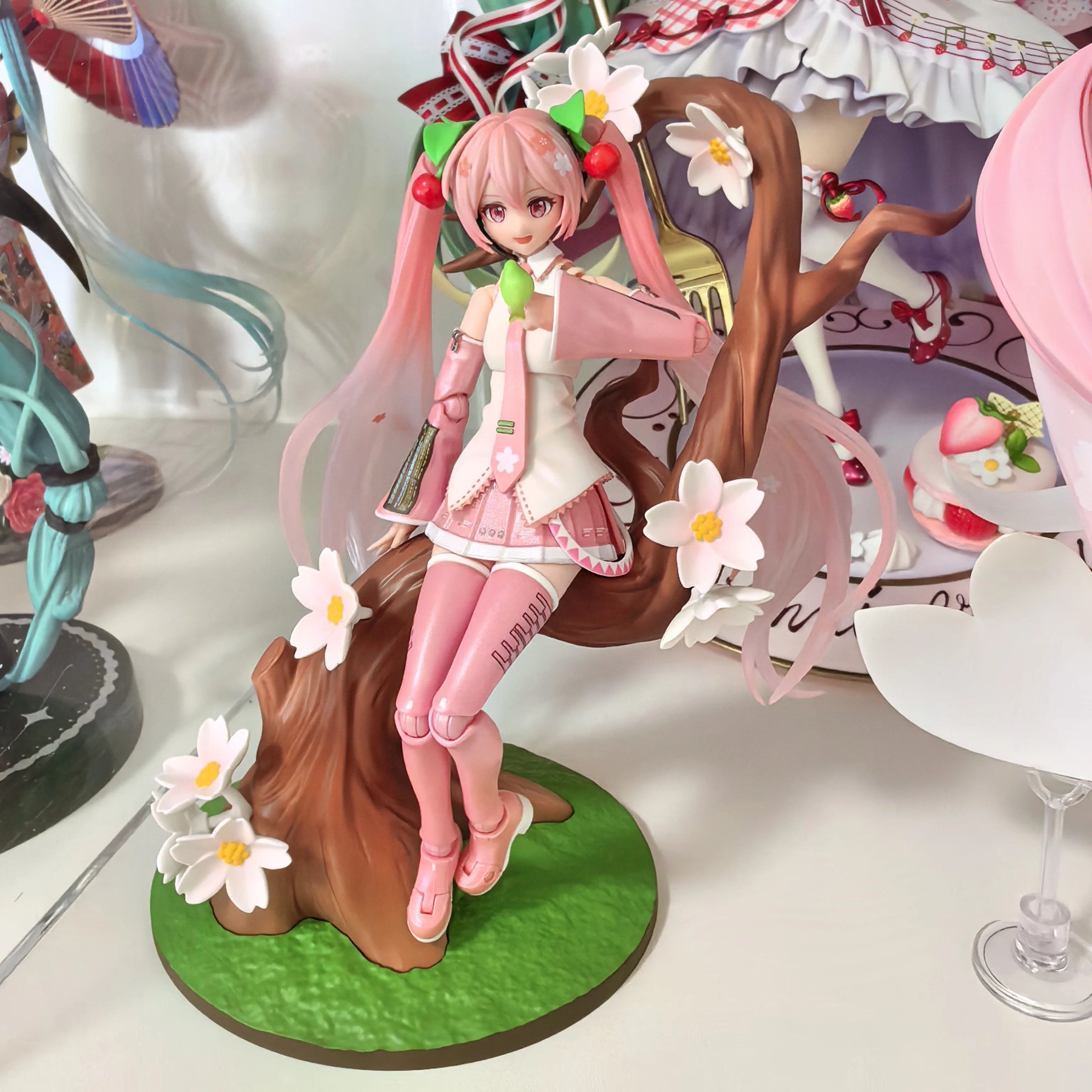 Blokees Hatsune Miku بنة الكرتون أنيمي الجمعية تمثال لعبة بولي كلوريد الفينيل الاطفال اللعب دمية جمع أرقام هدية