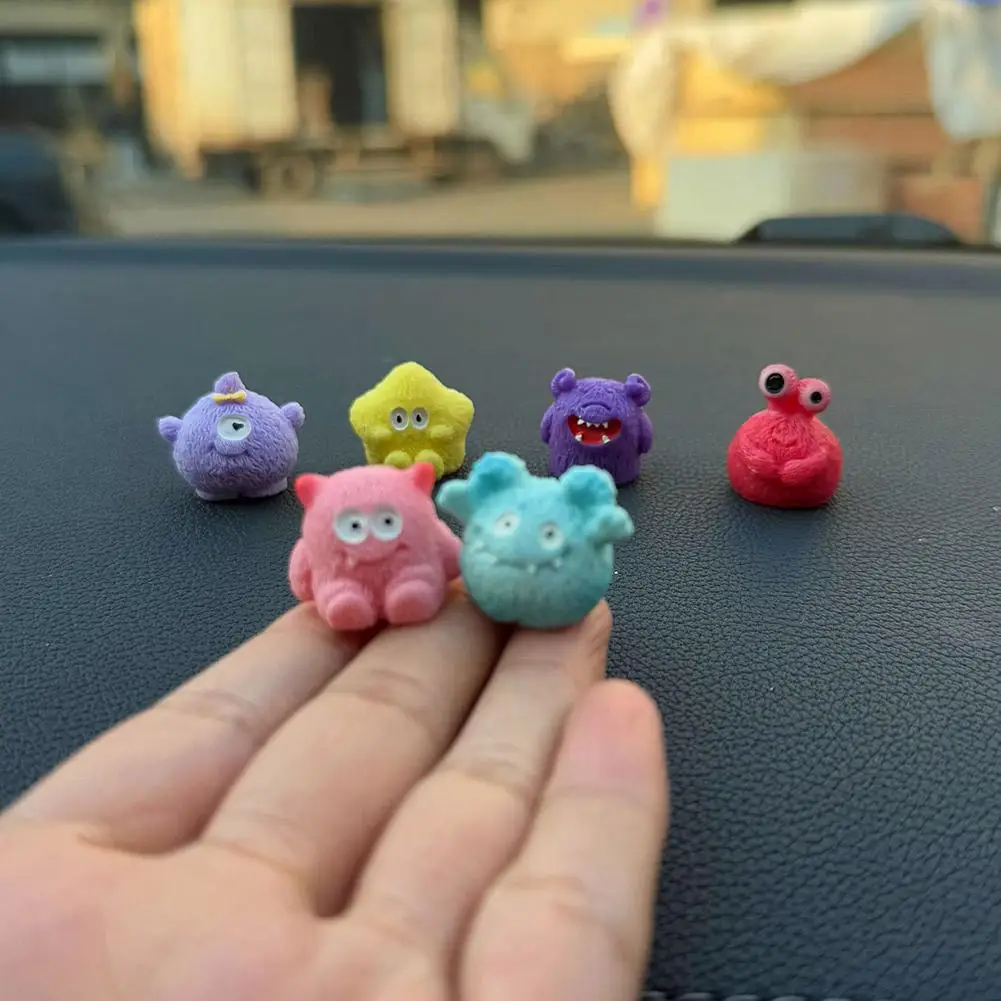 6/8Pcs Kawaii Cartoon Car Interior Ornaments Cute Mini Figurines Desk Computer Monitor Decor Ornament for Home Office DIY Decor