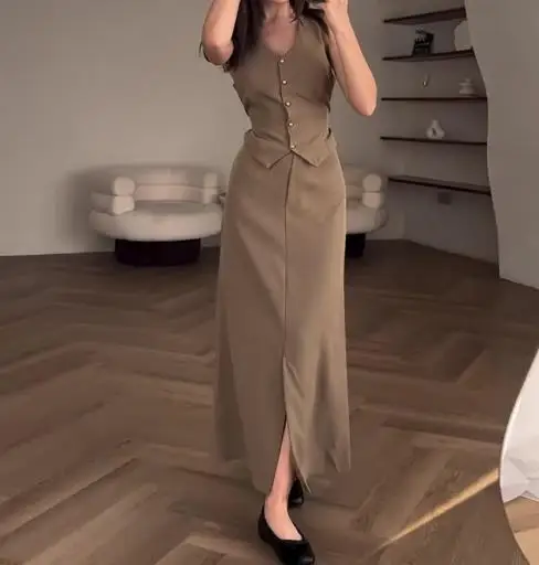 Весна/Лето 202, новая женская одежда, элитный коричневый костюм в стиле ретро, майка, полуюбка, темпераментный комплект из трех предметов