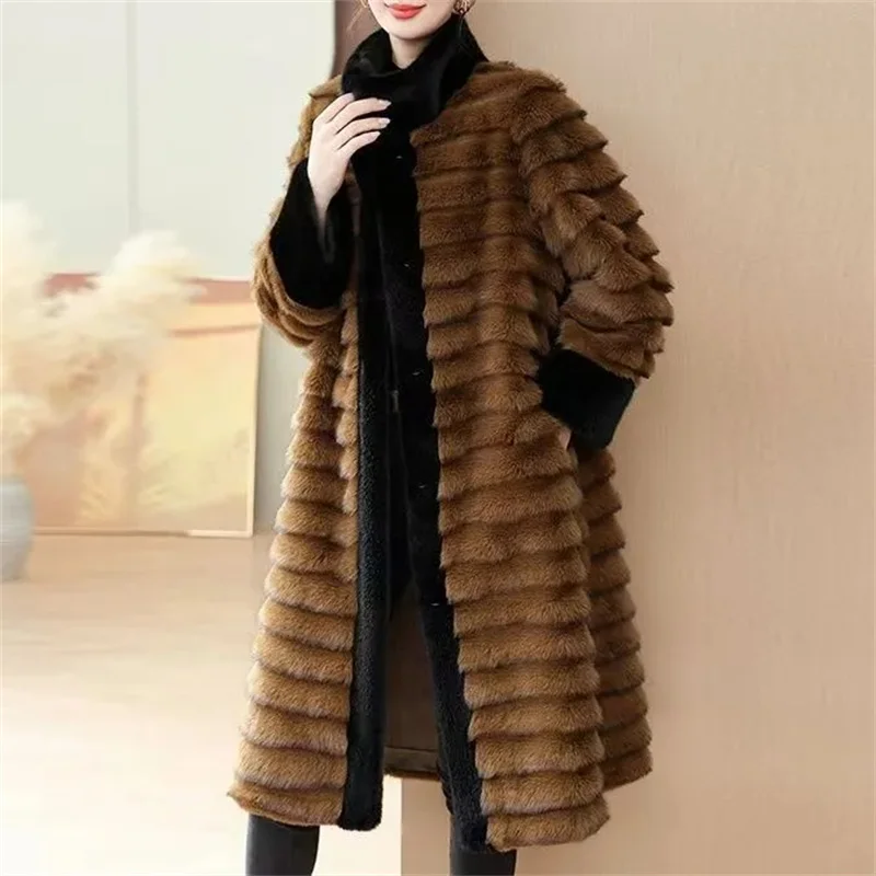 

2025 Winter New Stand collar Mink fur integrated Coat High-end Warm Fashion Imitate faux Coats Female Long Thick Parka Overcoat