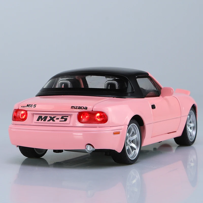 1:32 MX5 MX-5 RX7 pressofuso in lega modello di auto giocattolo suono e luce tirare indietro giocattolo per bambini da collezione regalo di compleanno