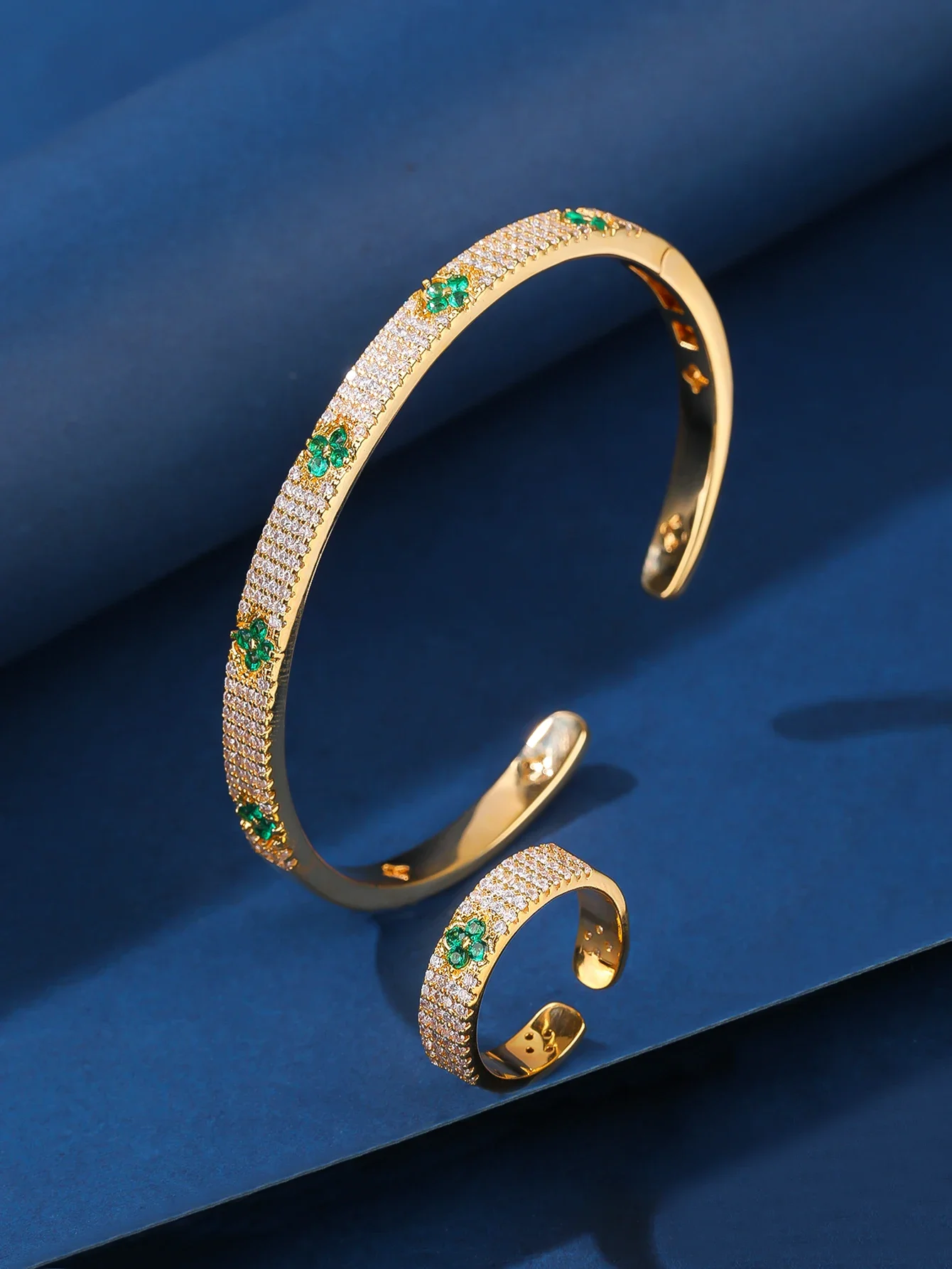 

Jewel Brand Luxury Diamond Bangle: Sparkling Cubic Zirconia, Exquisite Design, Perfect for Women’s Party & Wedding Jewelry,