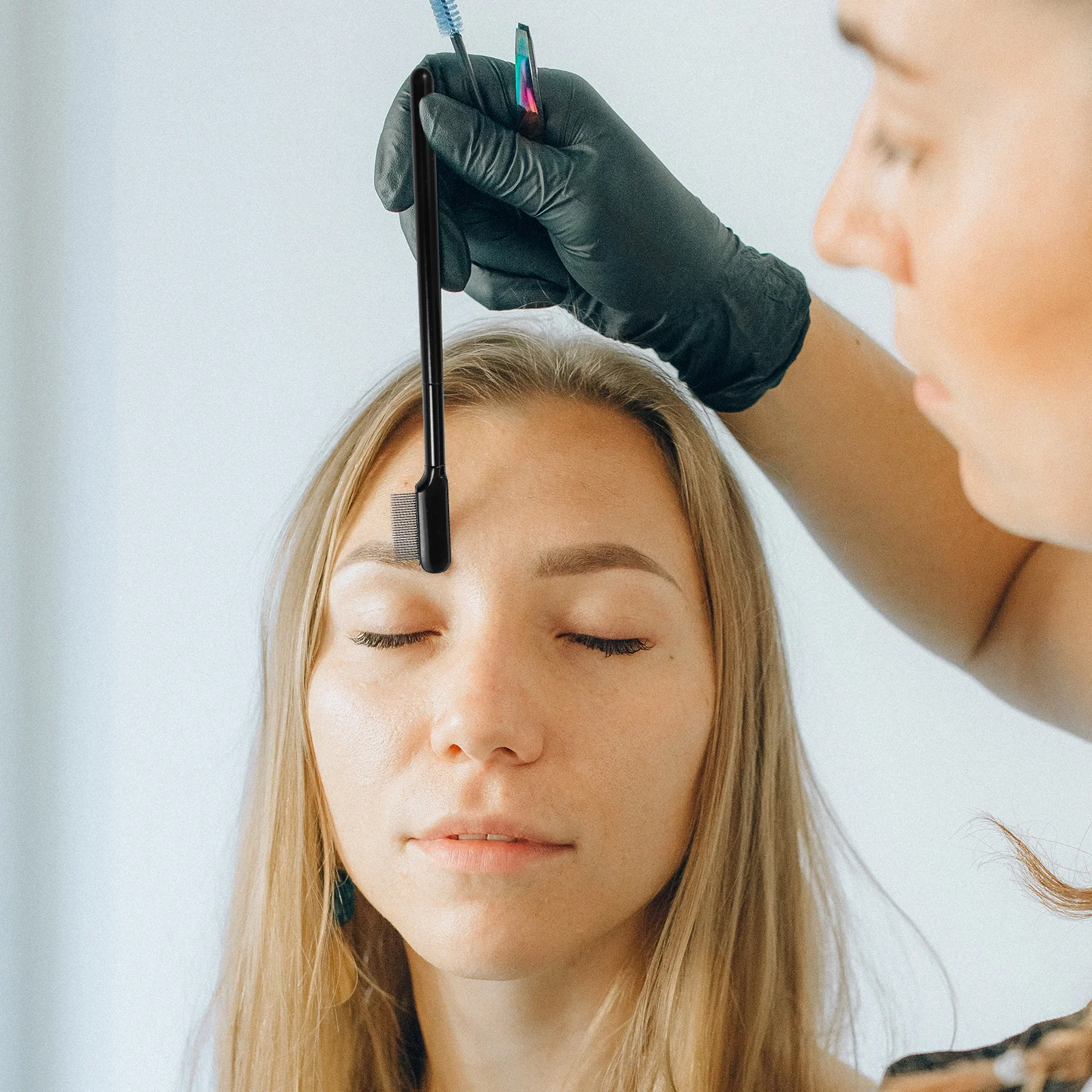 1Set Multi Functional Eyebrow Trimming Brush with Long Handle Eyelash Shaper Comb for Clean Look Quick Grooming Women Essential