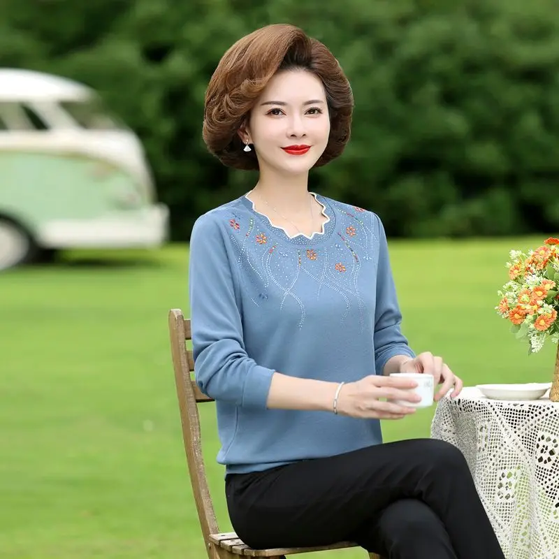 Tops Women's Clothing T-Shirts Diamonds Round Neck Generous Dignified Loose Vintage Elegant Fashion Casual Spring Autumn Thin