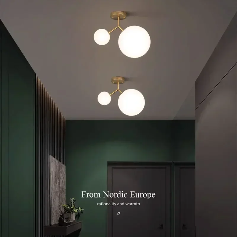 Imagem -02 - Nordic Bola de Vidro Led Lâmpadas Luz Teto para Corredor Varanda Corredor Quarto Clockroom Decoração para Casa Iluminação Interior