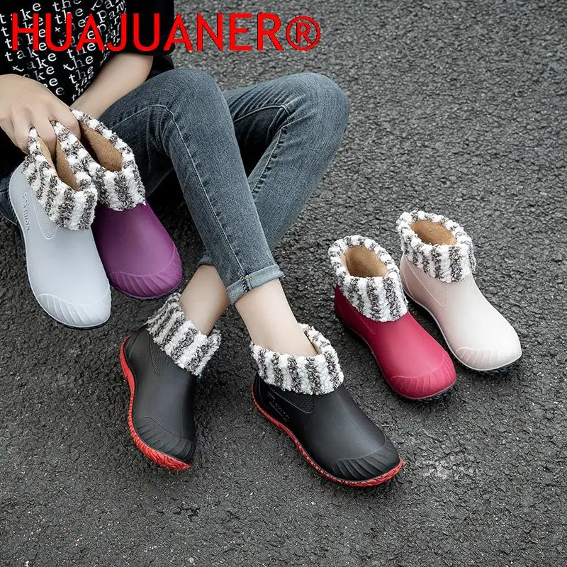 Water Shoes Women Shoes Ankle Rain Boots Rubber PVC Rainboots Waterproof Women Slip On Fashion Fishing Boots Flats Footwear