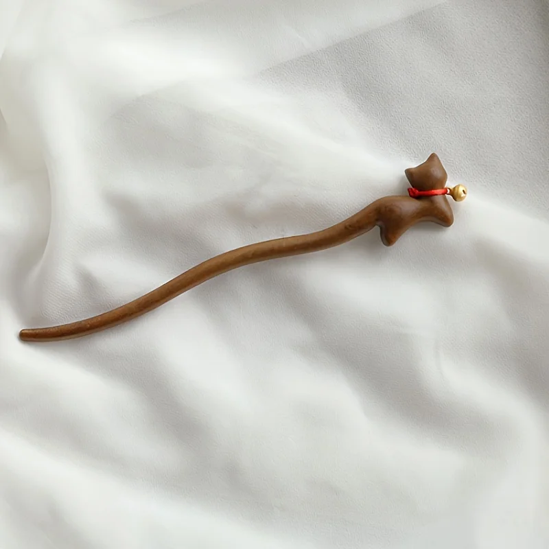 1pc Elegant Vintage Inspired Wooden Cat Hairpin with Bell for Women Perfect for Daily Wear & Special Occasions
