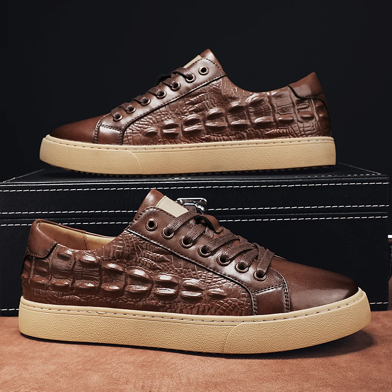 ​ Sepatu Sneakers Pria 2025 – Sol Tebal dengan Penambah Tinggi, Bagian Atas Kulit, Bernapas & Nyaman, Tahan Lama & Anti-Selip, Modis