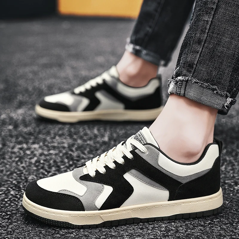 Fashion Canvas Board Shoes for Men Vulcanized Outdoor Casual Platform Sneakers Men Street Skate Shoe Lace-up Zapatillas Hombre