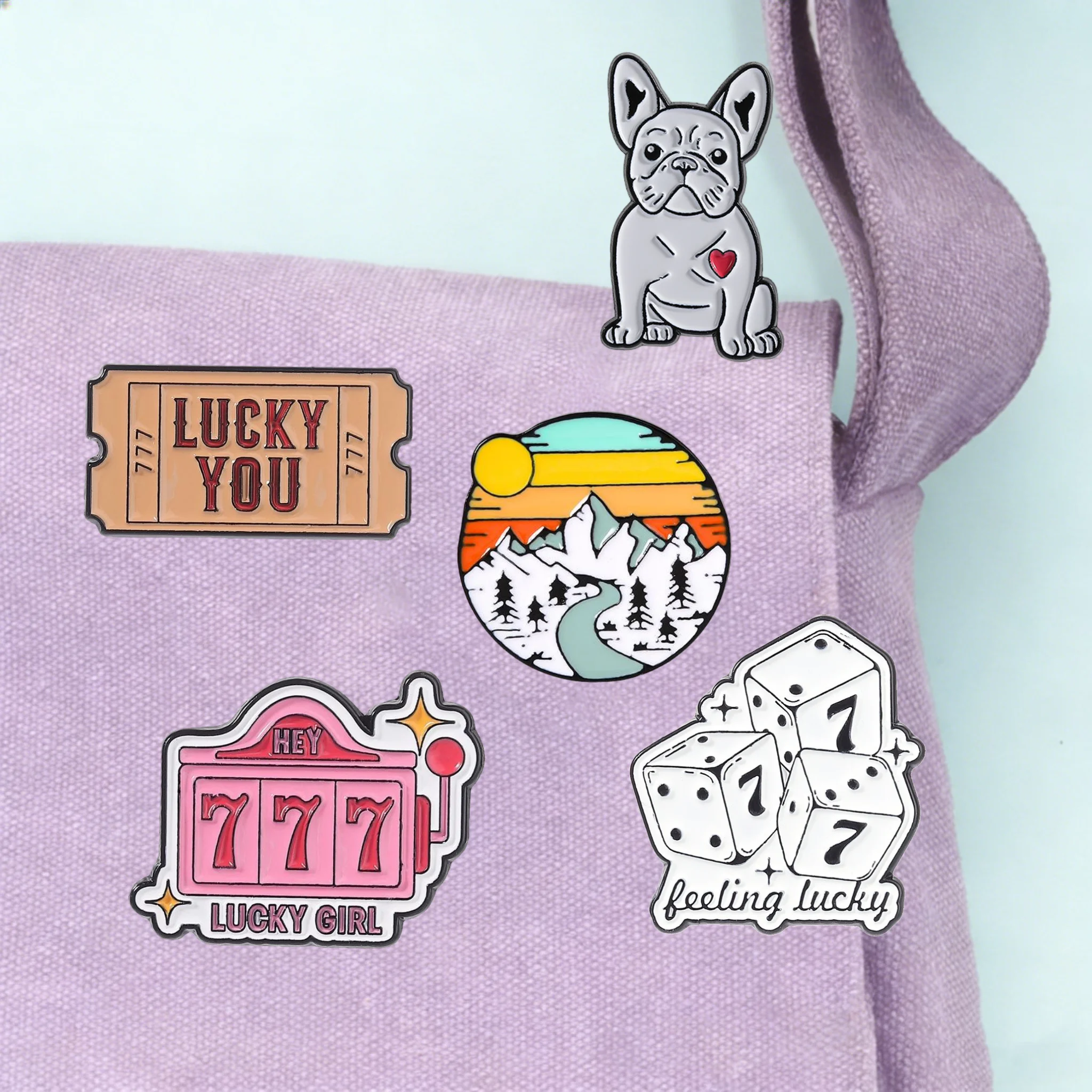 Lucky Number 7 Dice Enamel Pin Feeling Lucky Graphic Brooch Badge For Backpack Clothing Retro Accessory Pins Custom Metal Gift