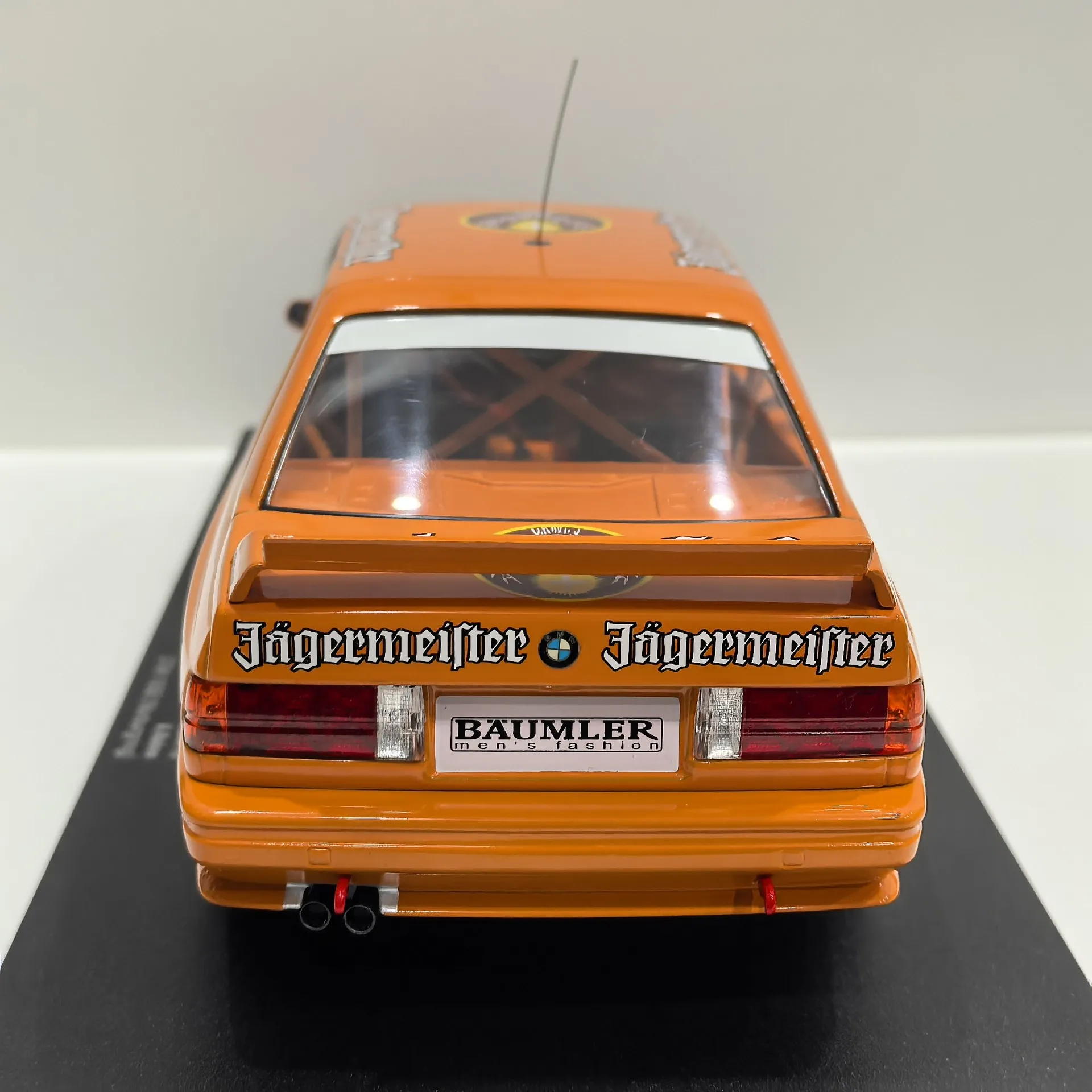دييكاست IXO 1/18 مقياس BMW E30 M3 # 19 1992 BMW سباق سبيكة سيارة نموذج تحصيل لعبة هدية تذكارية عرض حلية